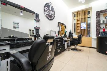Barber & Salon 7